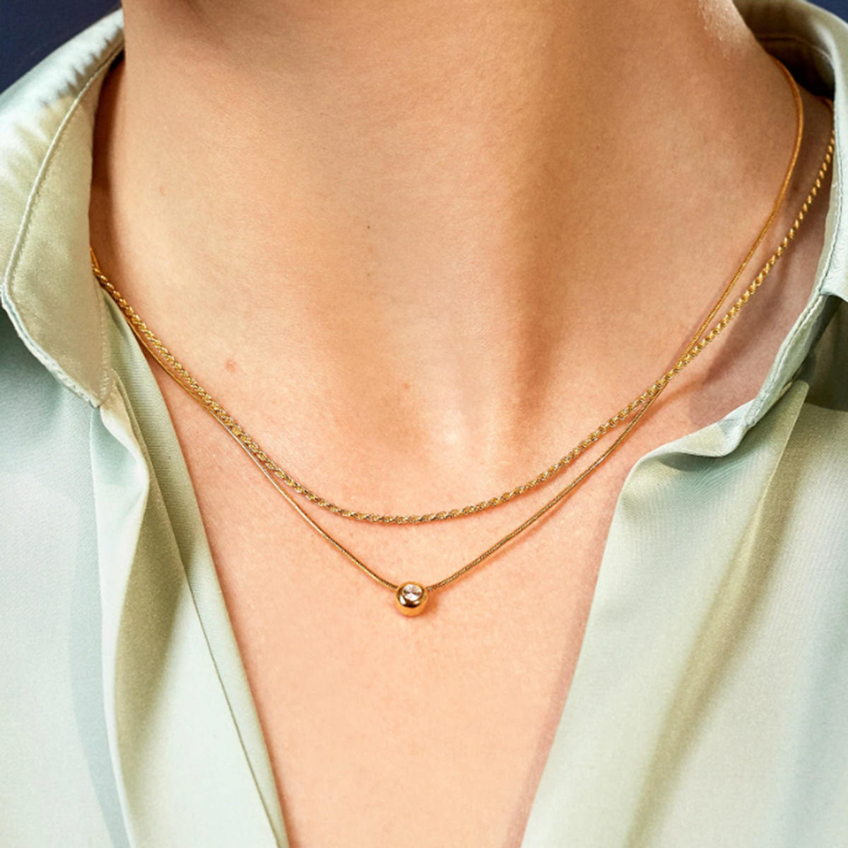 Aura Bezel Solitaire Floating Necklace