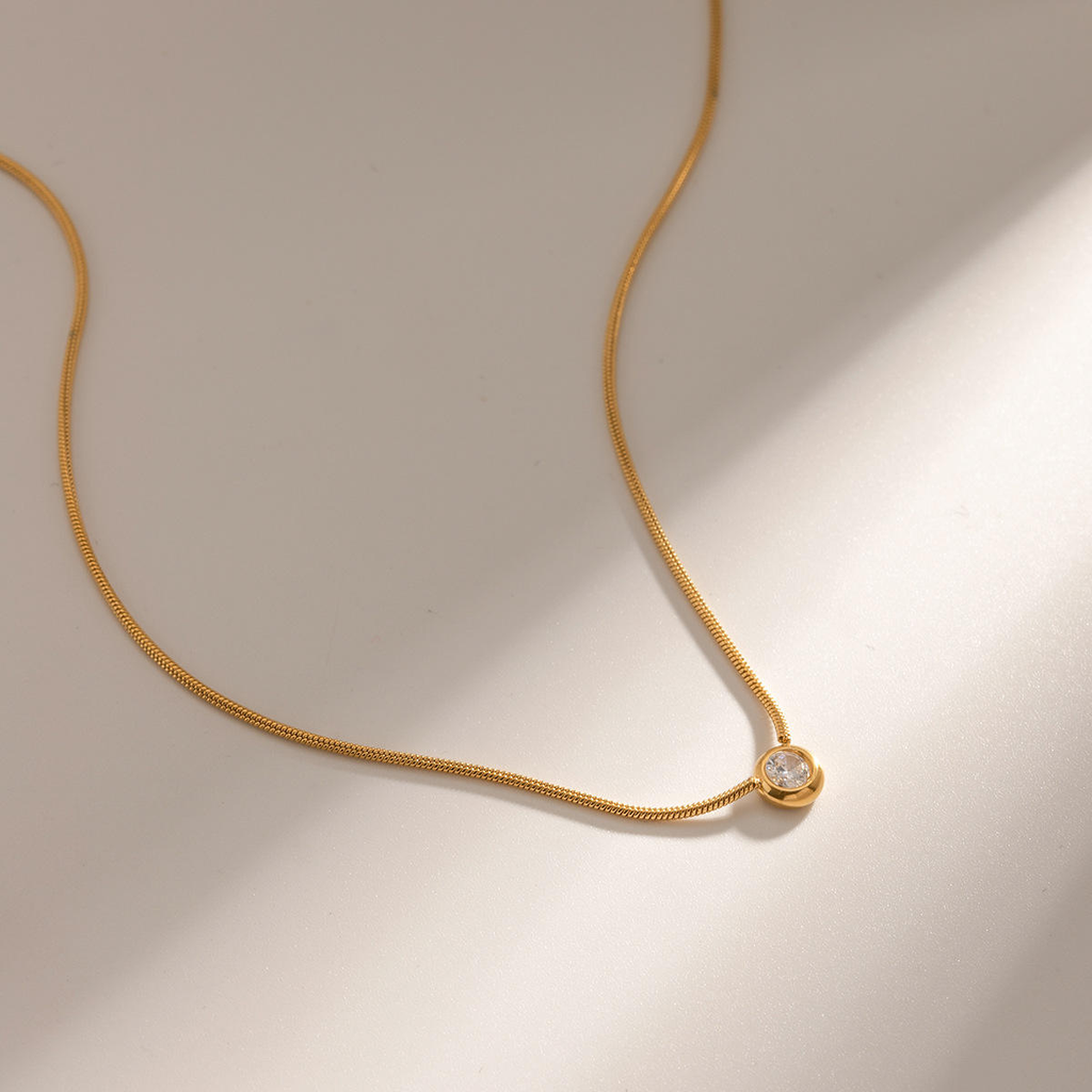 Aura Bezel Solitaire Floating Necklace