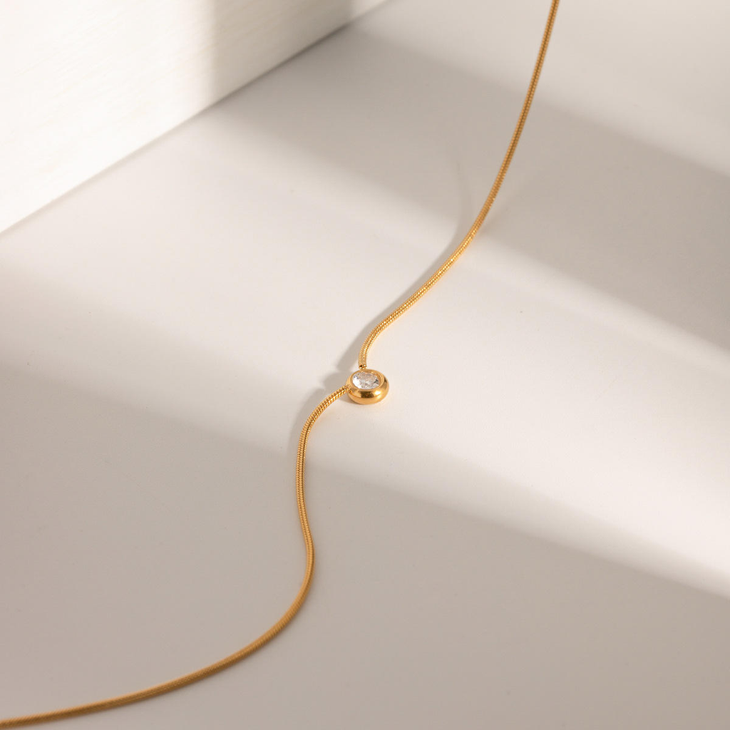 Aura Bezel Solitaire Floating Necklace
